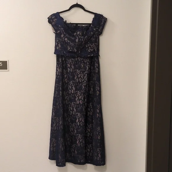 Sequin Hearts Maxi Skirt & Crop Top Set - Effortlessly Chic - Showgirl Dress - Picture 5 of 16